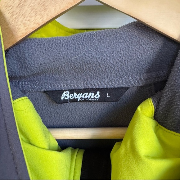 Bergans of Norway Ski Jacket Soft Shell Grey and Green Large - Picture 5 of 8